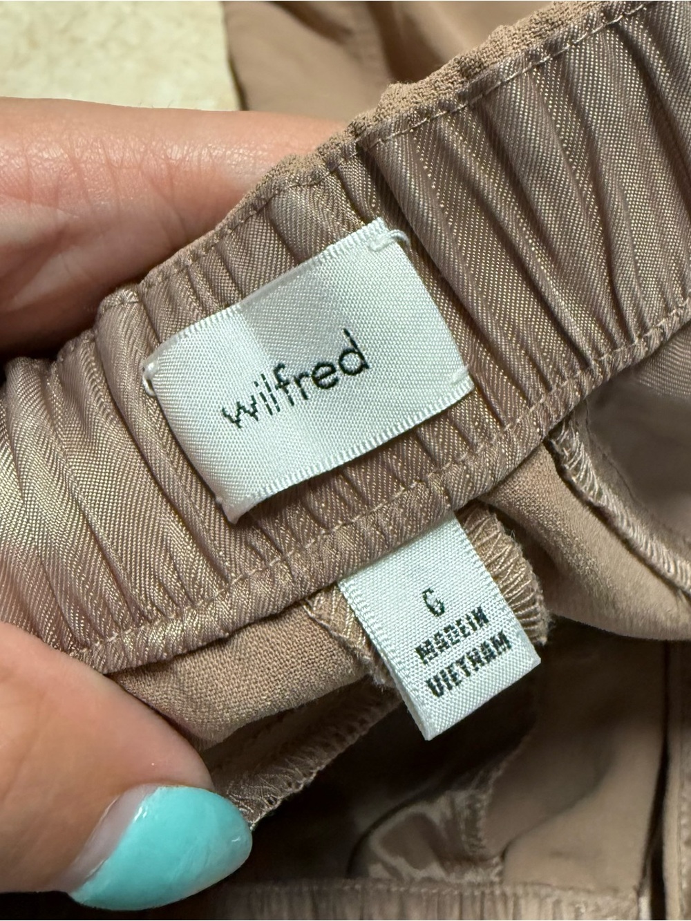 Wilfred Aritzia Project Cargo Pants in Tan Size 6 - Picture 4 of 6